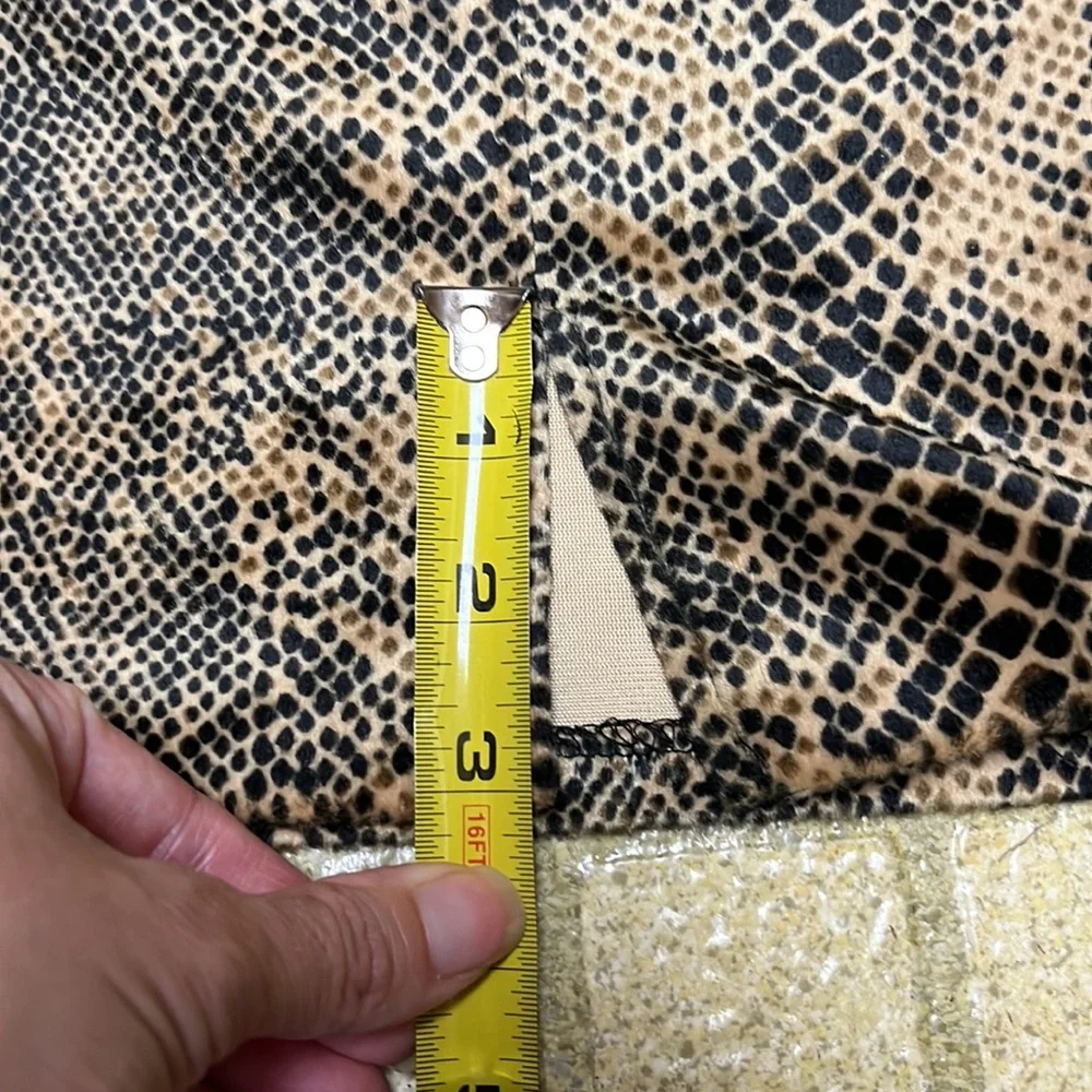 New Tracy Evans python print skirt - Picture 15 of 15